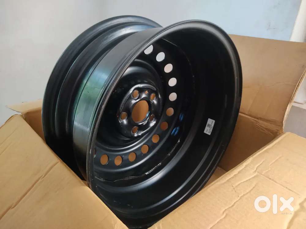 Mahindra Thar Roxx Original Steel Rims (Brand New, Unused)