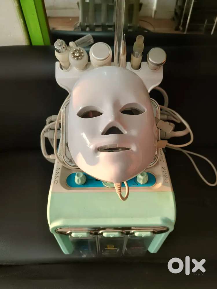 Hydra facial machine