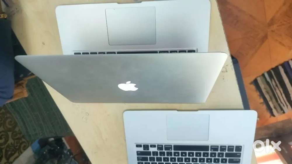 Apple Macbook Air i5 2017 8gb ram /256ssd