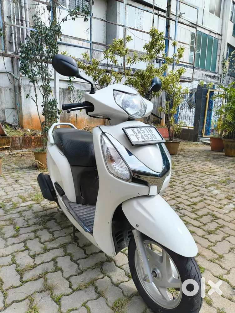 Honda aviator in showroom condition single owner with insurance