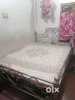 Stainless steel bed with matress