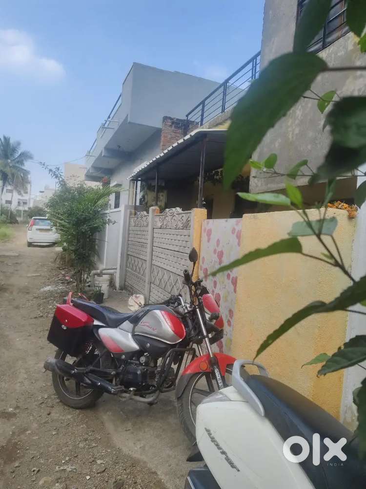 गाडी एकदम चांगली वापरली आहे एक हाती कंडिशन चांगली आहे