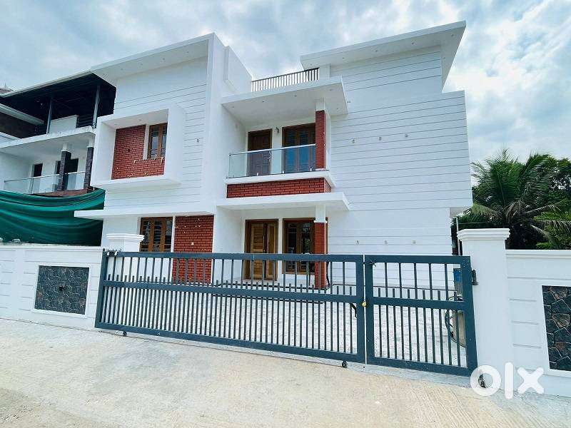 Mannuthy 2250 SqFt ,5.300cent,4bhk Villa ,Thrissur