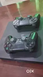 PS4 with Controller | Great Condition