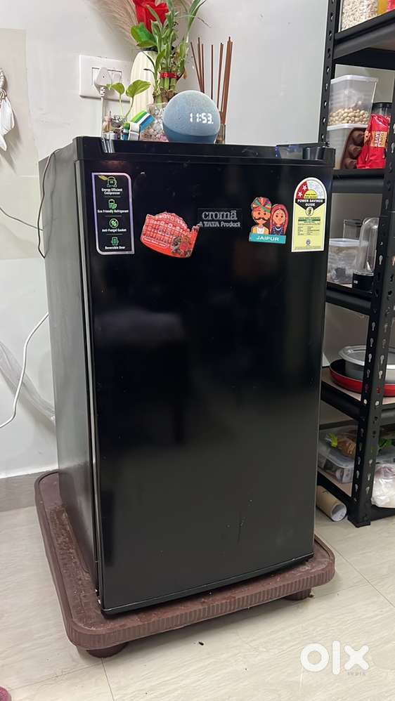 Mini refrigerator 84 L