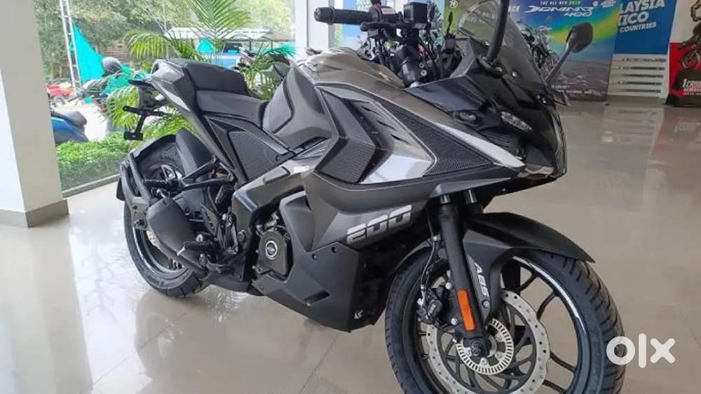 Pulsar rs 200
