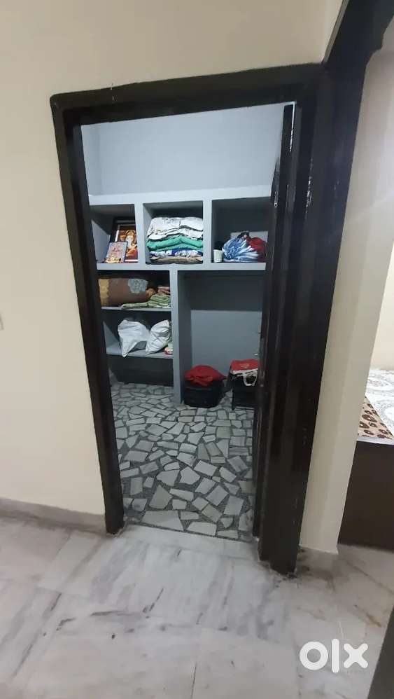 house rent sector46 chd with geyser,almera,double bed,fridge