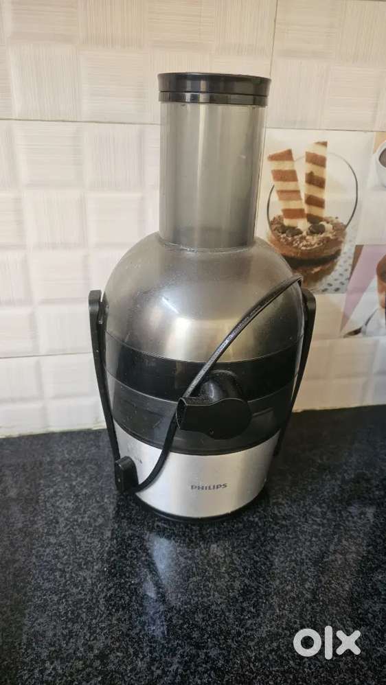 Philips Viva Collection HR1863/20 2-Litre Juicer (Black/Silver)