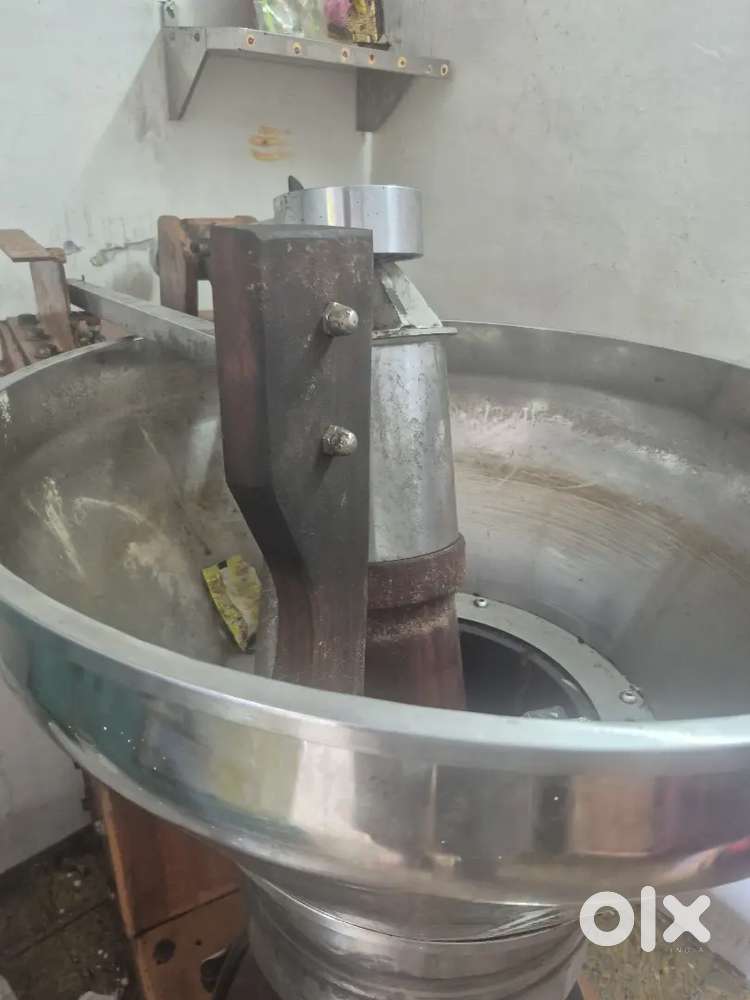 Rotary oil machine (chekku machine)