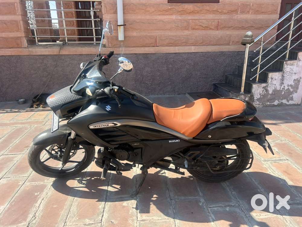 Suzuki intruder 2018