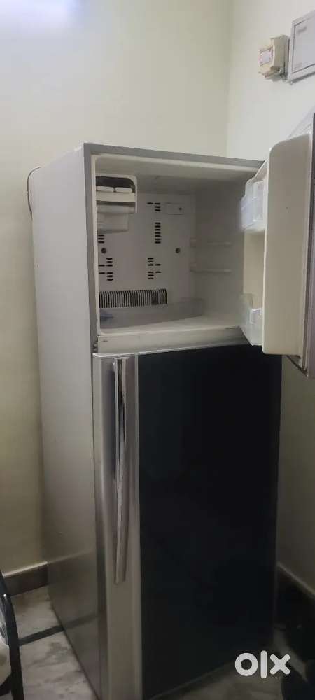 Toshiba 400L refrigerator 4 star
