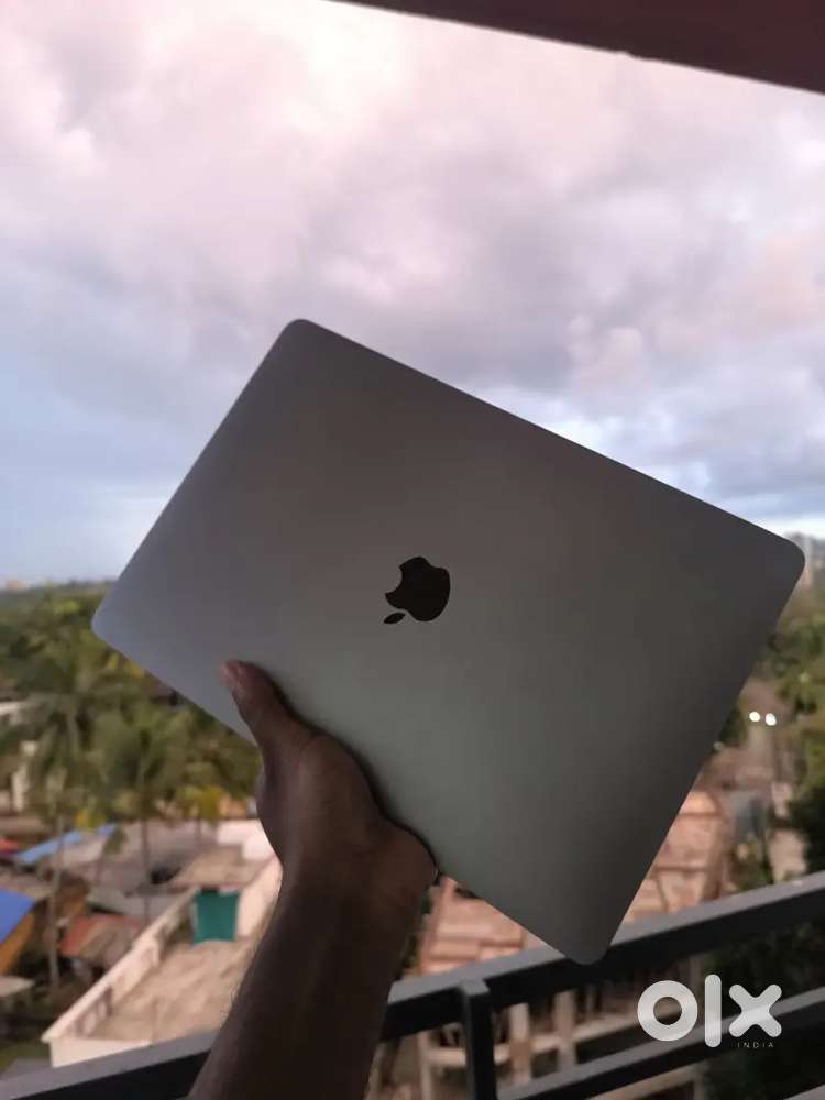 MacBook Air (M1, 2020) display issue