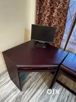 Study table/ office desk