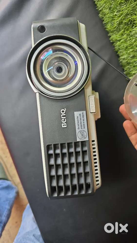 BENQ PROJECTOR SHORT THROW