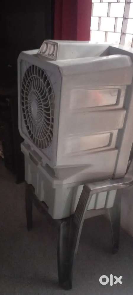 Good condition mini thar cooler