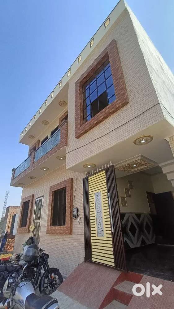 100gaj newly constructed house