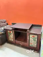 TV table very good condition