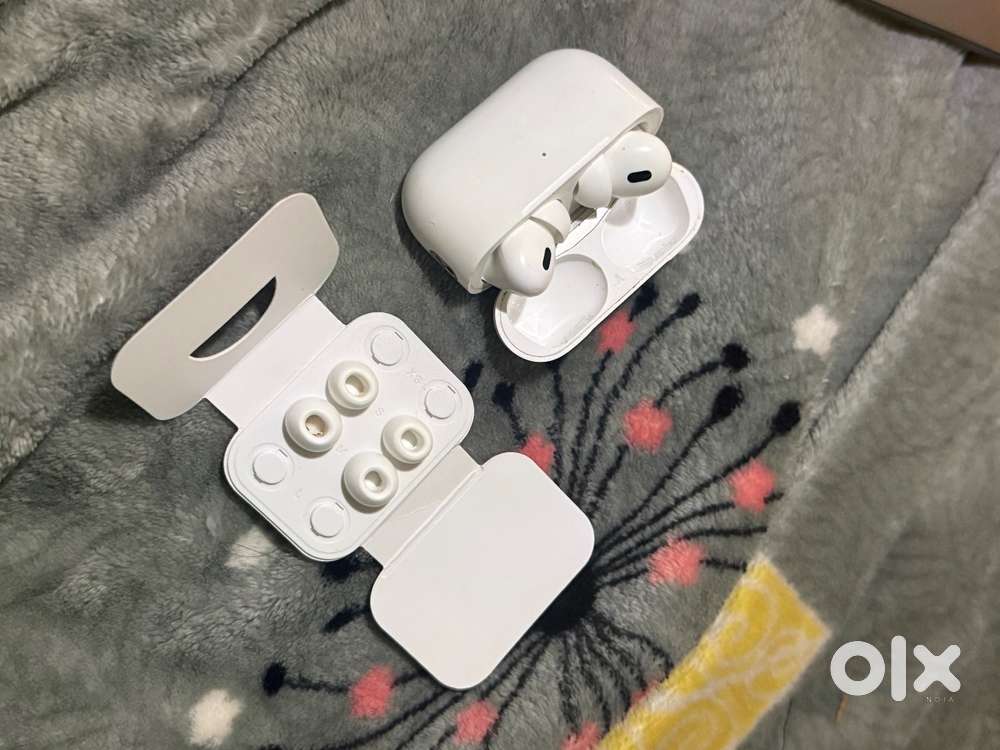 AirPods Pro (2nd Gen)  Bought Jan 2025  Like New