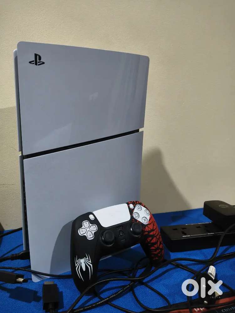 Play station 5 .1TB. Disc varient