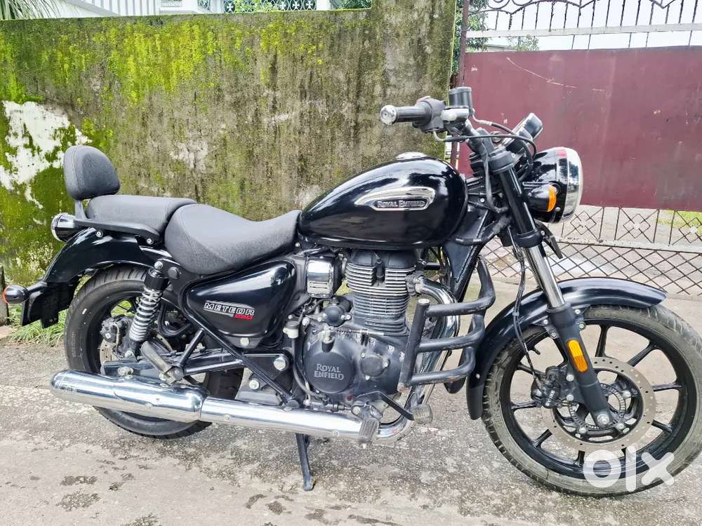 Royal Enfield meteor 350 cc first owner good condition running 31000