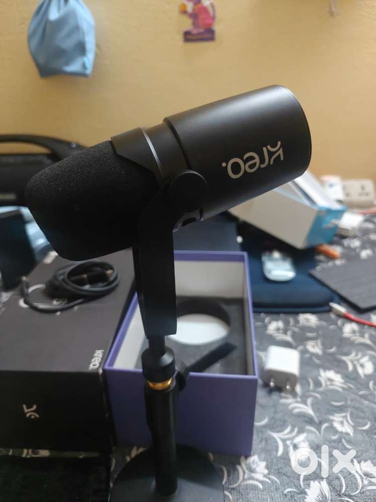 Kreo Kast Podcast Mic like New 2 month used with box full accesories )