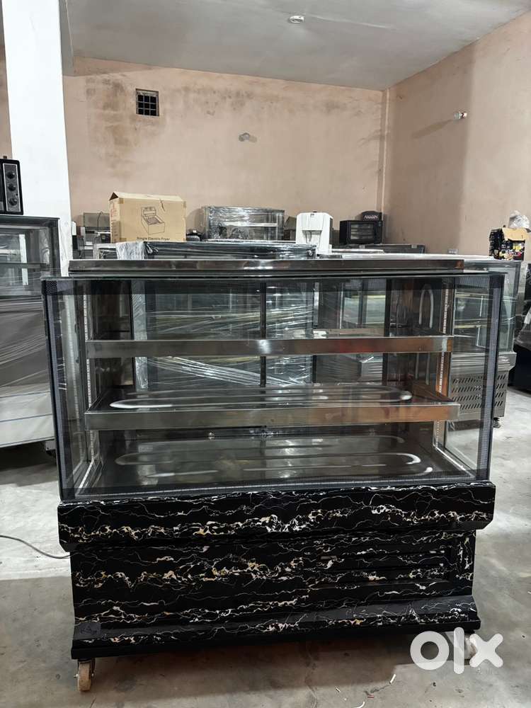 Sweet counter display fridge