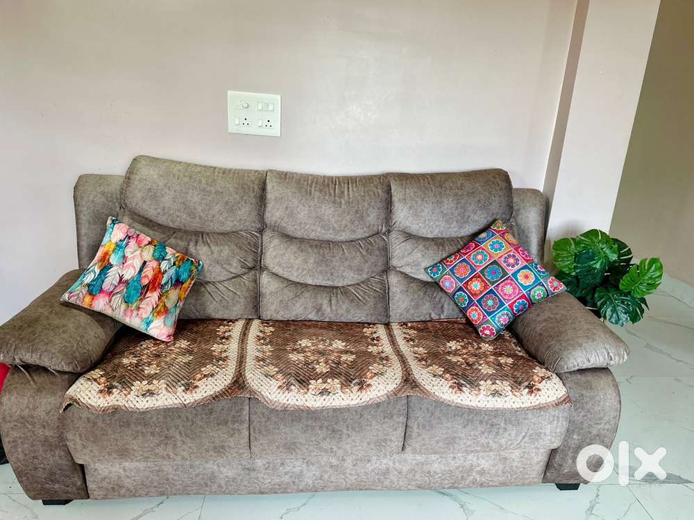 Premium 3 seater sofa in great condition.