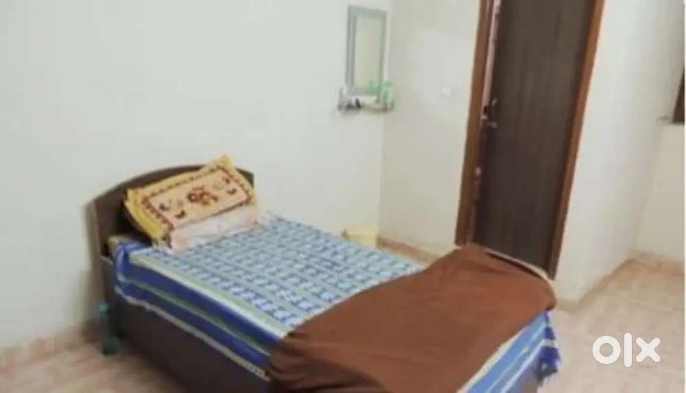 Room available for couple on day wise or three hours