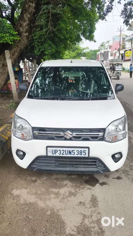 Ola uber me id honi chahiye