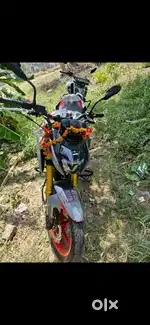 1.60 lakh me sirf 2 mahina purana bike 2000 km se v kam chala hai Gadi