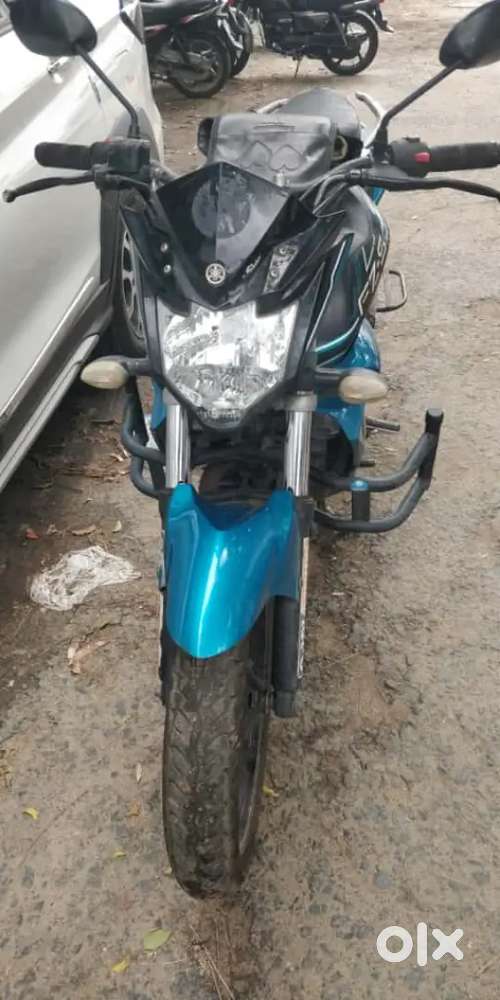 Good engine, front tyre new, back tyre off condition,pybe horn ,fancy