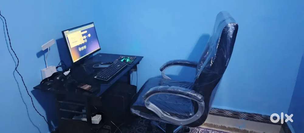 High end i3 10th generation Desktop with Table and professional chair