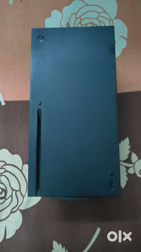 Xbox series X - near mint condition