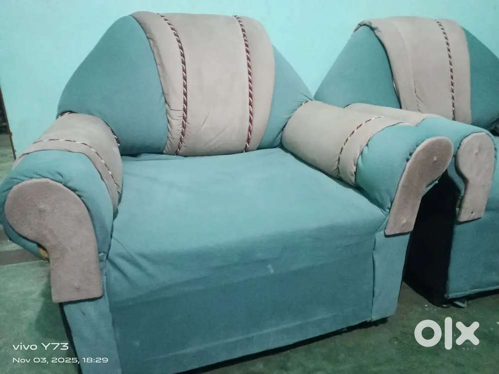 सोफा सेट बेचना