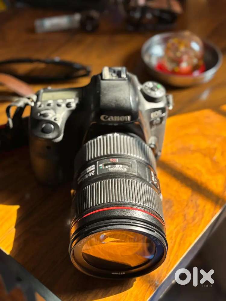 DSLR full frame cammera