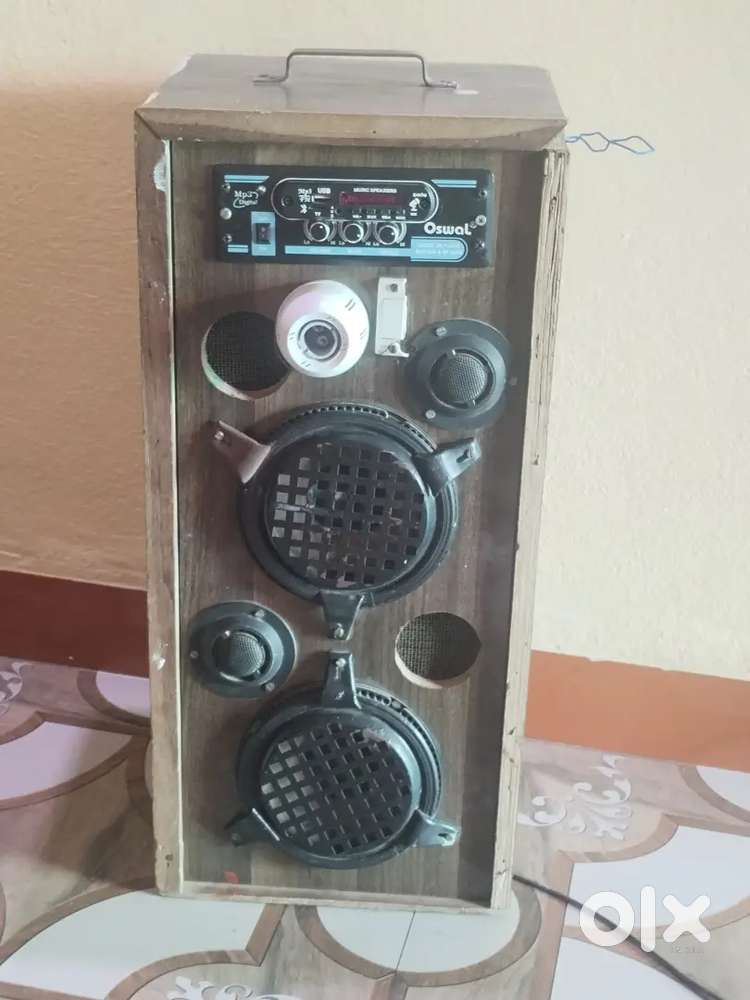 Ply se banaa hua heavy speaker