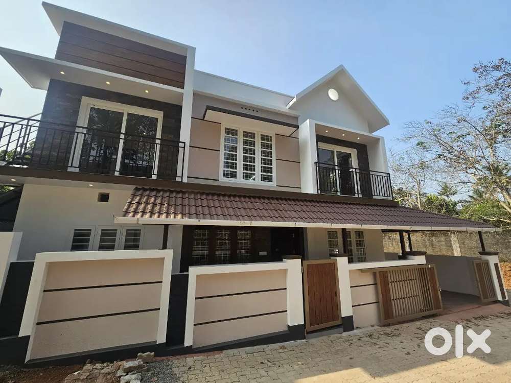 BEAUTIFUL 3BHK HOUSE FOR SALE IN KAKKANAD INFOPARK KUZHIVELIPADY