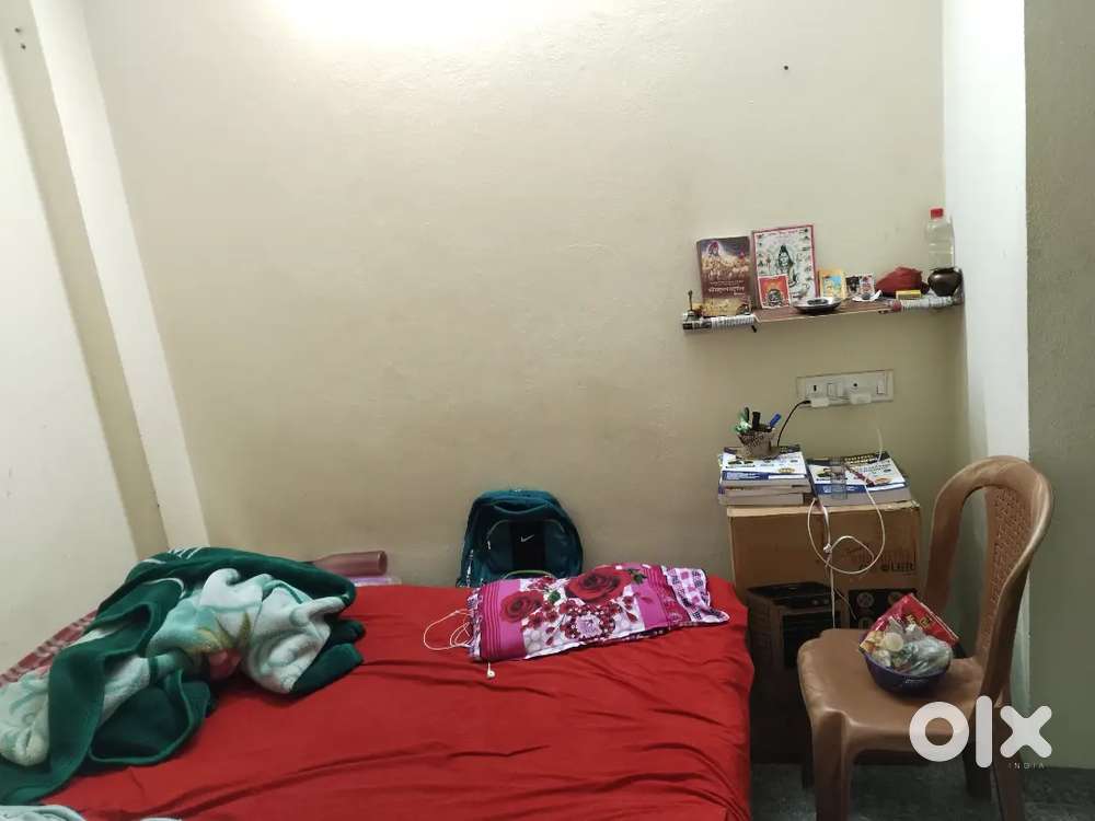 Urgent Want a roomate rs 2250