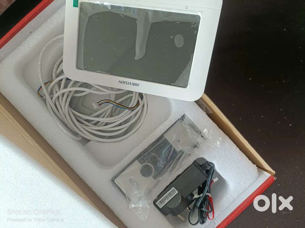 Hikvision 7'' Video Door phone DS-kis202