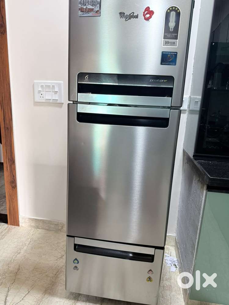 Triple door whirlpool refrigerator