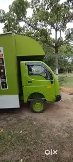 Food truck with total hotal equipment