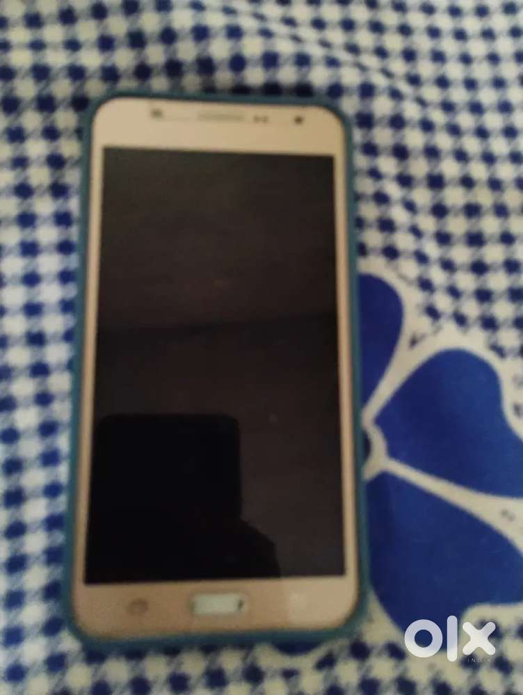 Samsung-j7