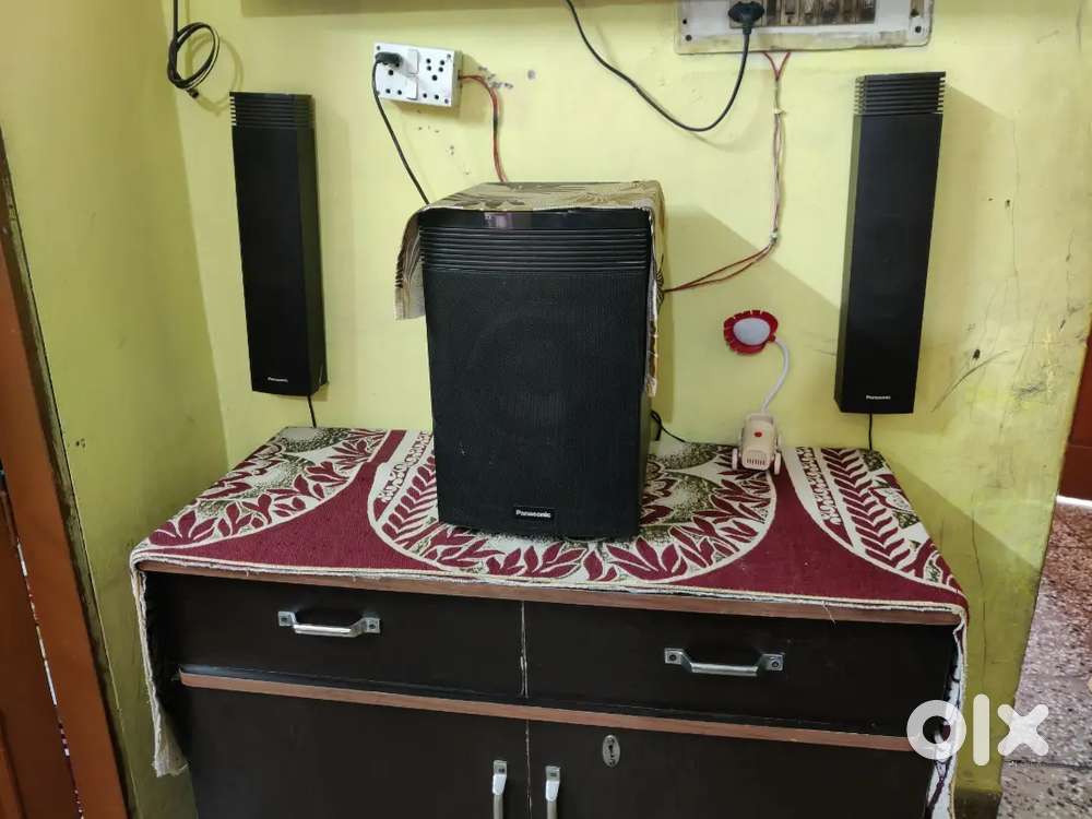 Panasonic 2.1 Speeker with woofers