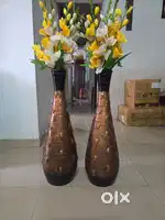 Pair of decorative Flower Vases with Artificial flowers -Elegant decor