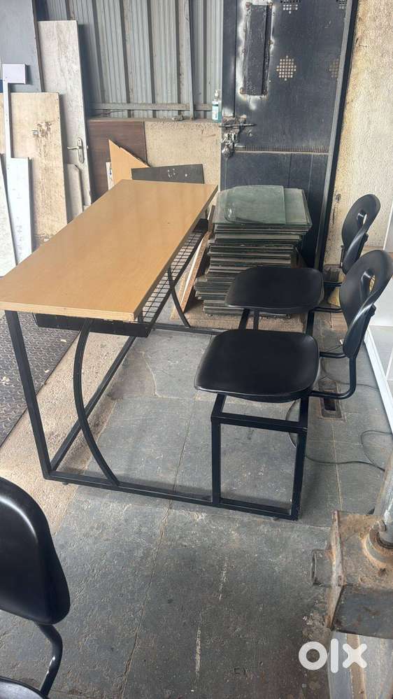 Bulk Classroom Furniture Sale – Wooden Benches & Desks at Best Price!