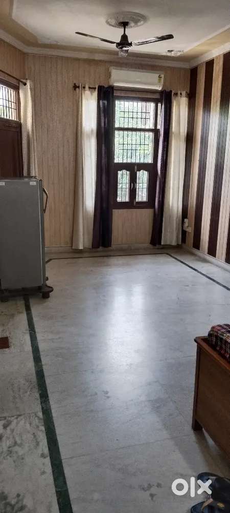 FOR RENT ( TOLET)