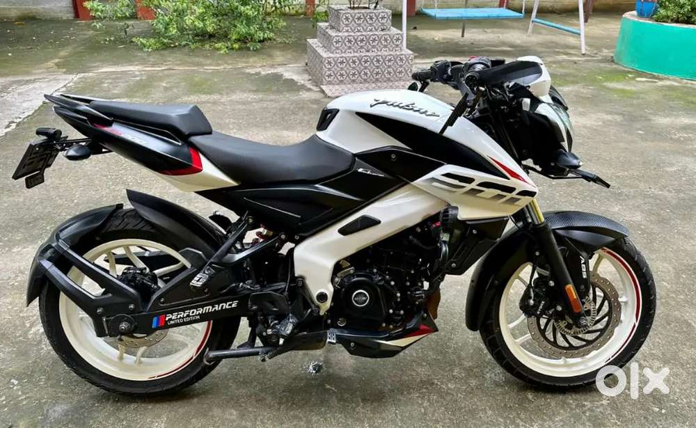 Excellent condition Bajaj Pulsar NS 200