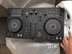 DDJ-FLX4 70DAYS OLD  5 times used max 10hrs