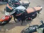 One hand gadi hai koi dikkat nahin