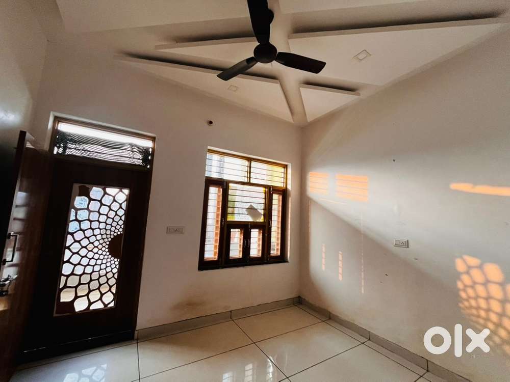 rent 1 room lat bath